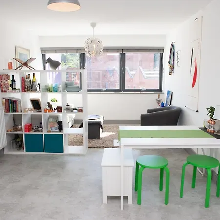 1 Bedroom Paintworks In Central Bristol