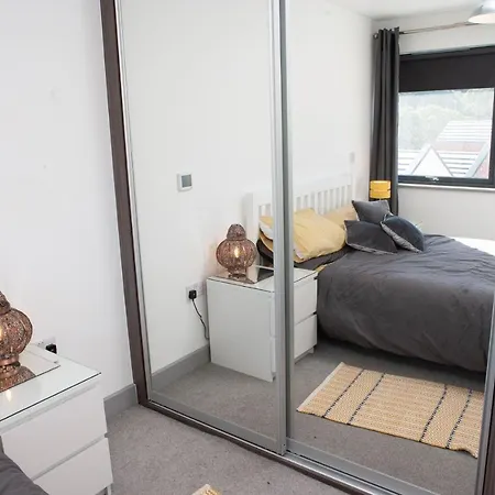 1 Bedroom Paintworks In Central Bristol
